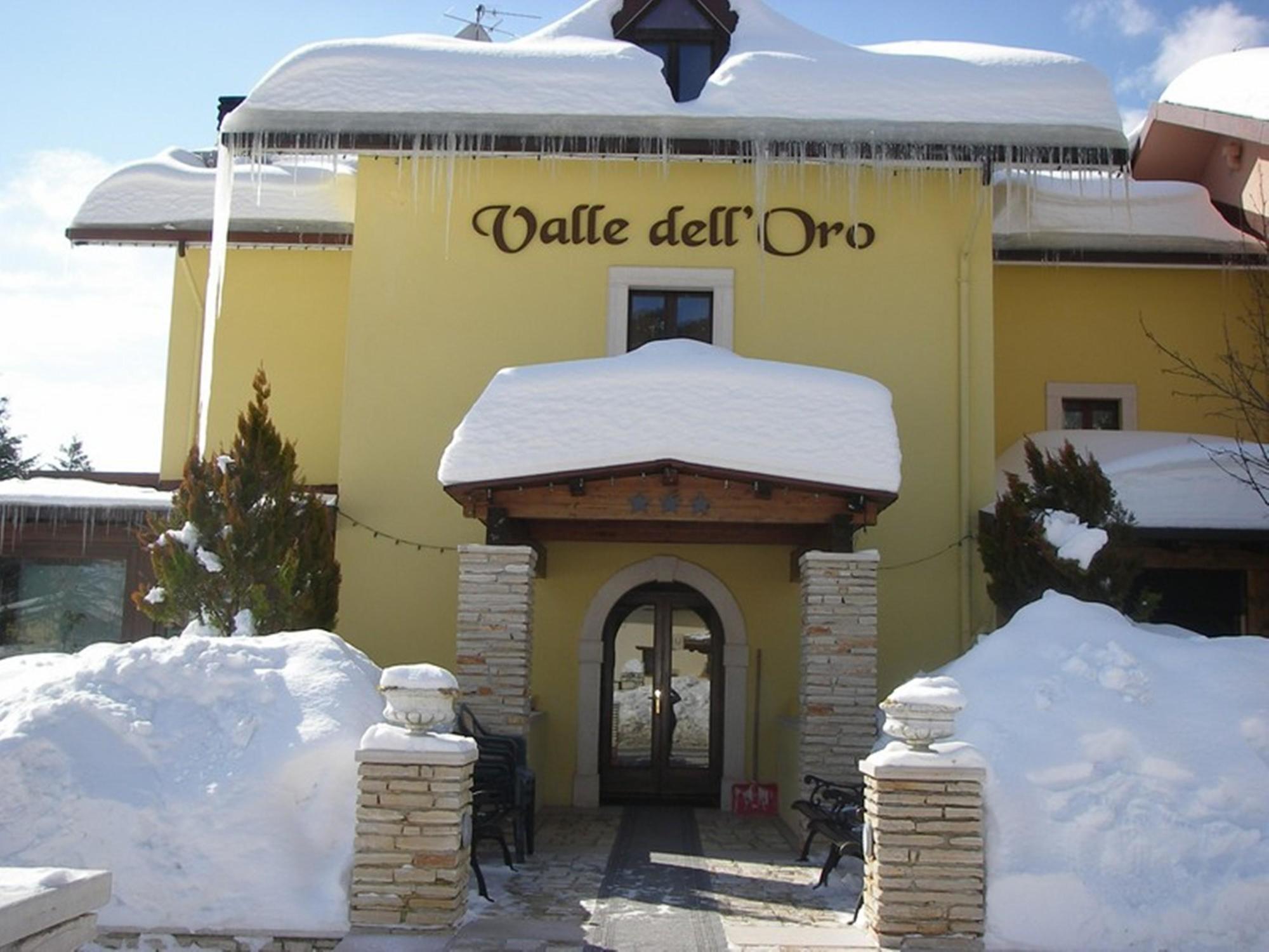 Hotel Valle Dell' Oro Pescasseroli Bagian luar foto